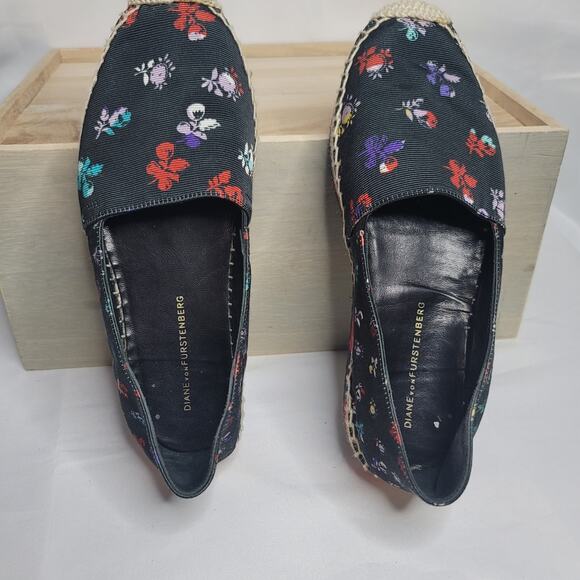 Diane Von Furstenberg- Women's Tulum Espadrilles- Shoes- Navy- Size 6 - Picture 5 of 7